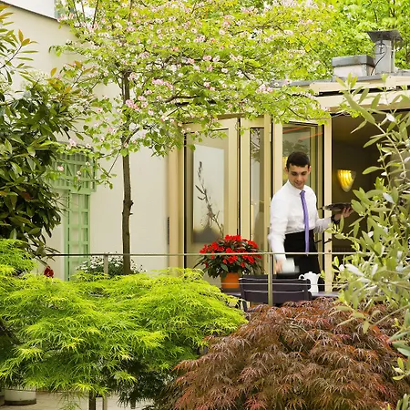 호텔 미스트랄 3*