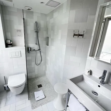 Hotell Mistral 3*