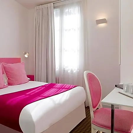 Otel Mistral 3*
