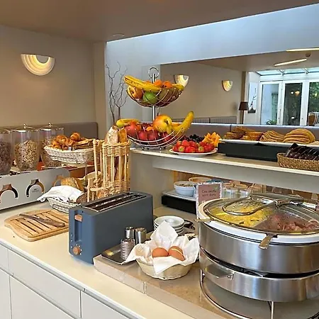Otel Mistral 3*