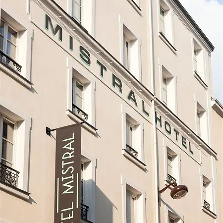 Hotell Mistral 3*