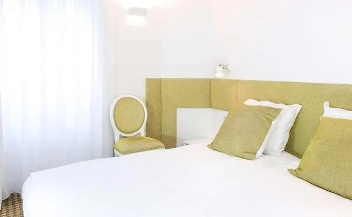Mistral Hotel 3*