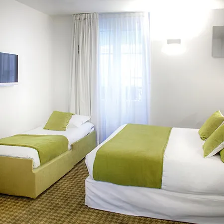 ميسترال باريس