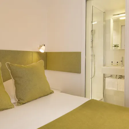 ميسترال باريس